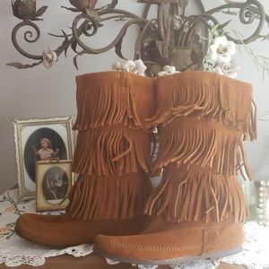 Minnetonka 3-layer frindge boots